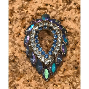 Sarah Covertry Vintage‎ Blue Aurora Borealis Stones on Silver Tone Brooch